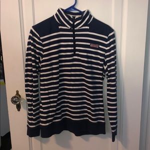 VINEYARD VINES QUARTER ZIP. ONLY BEEN WORN TWICE🐛